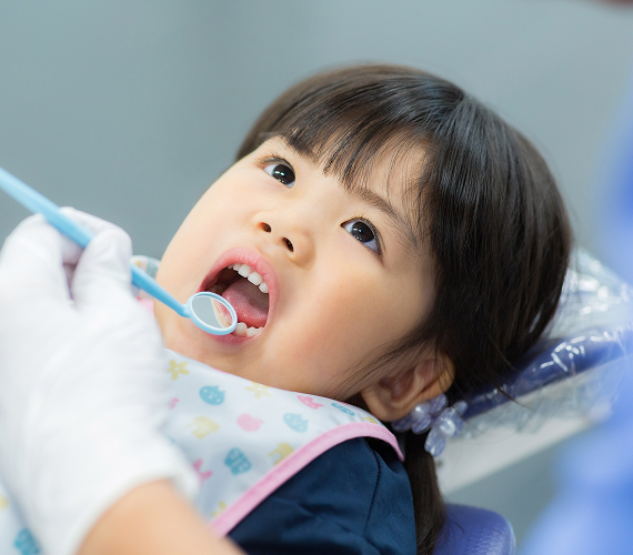 「小児歯科専門医」による、すべてのお子さまのための歯科診療